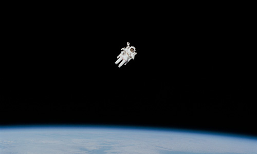 astronauta nello spazio